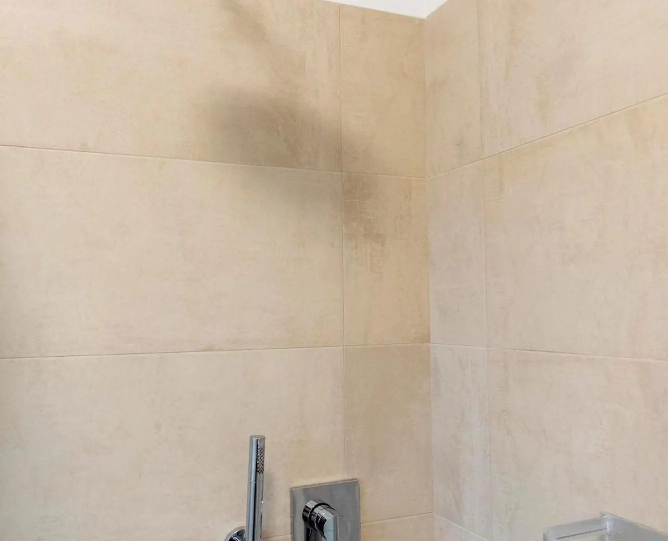 Apartment Kamchu Residence - Via Dei Laghi: Apt #R2 Ciampino Italy