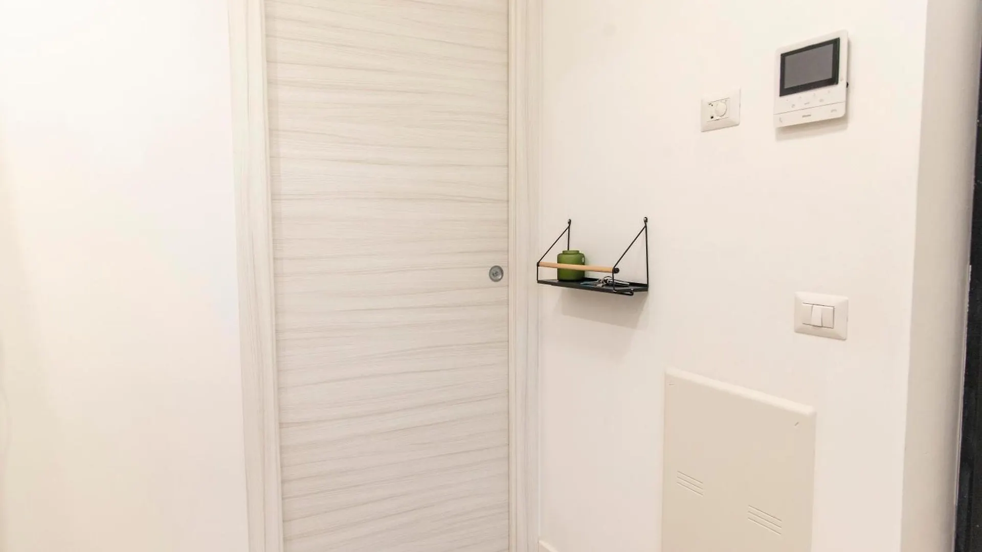 Kamchu Residence - Via Dei Laghi: Apt #R2 Ciampino